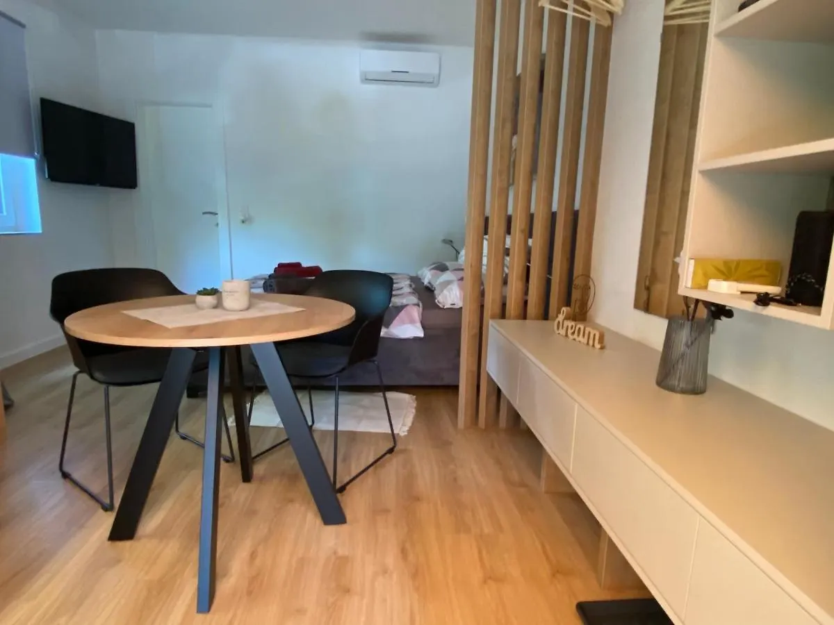 Artatore24 - Modern And Stylish Apartments Mali Losinj 0*,  Croatia